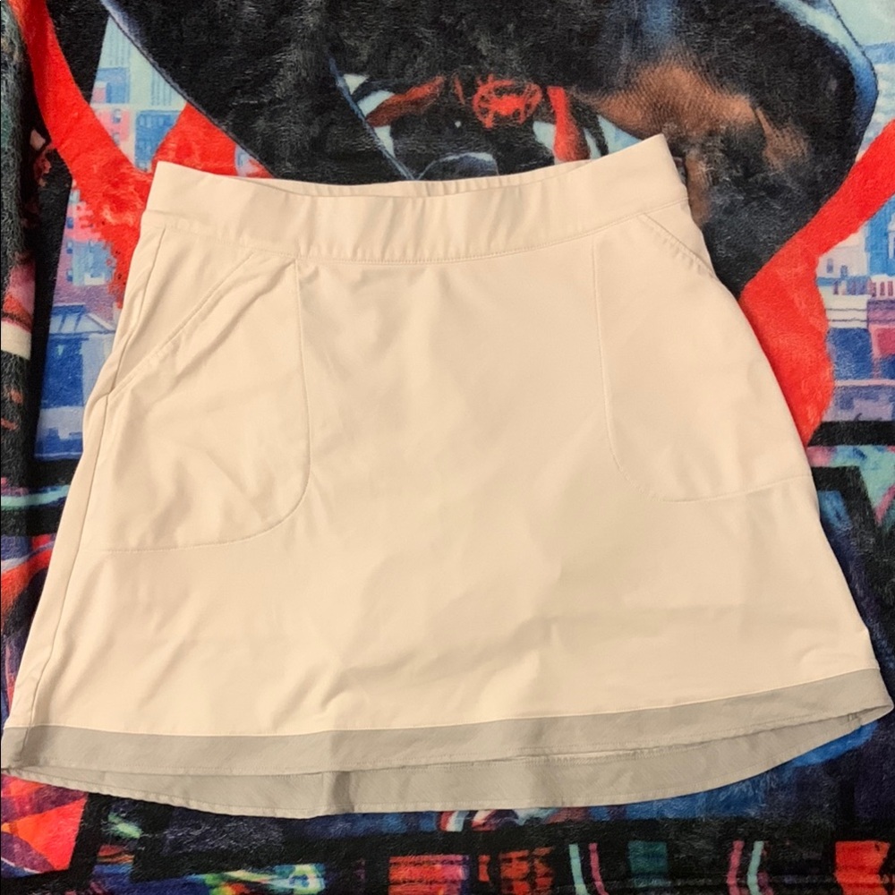 Peter Millar Women's Beige Shorts